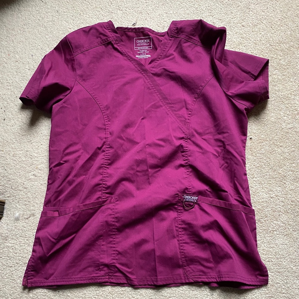 Cherokee Scrub Top (L)